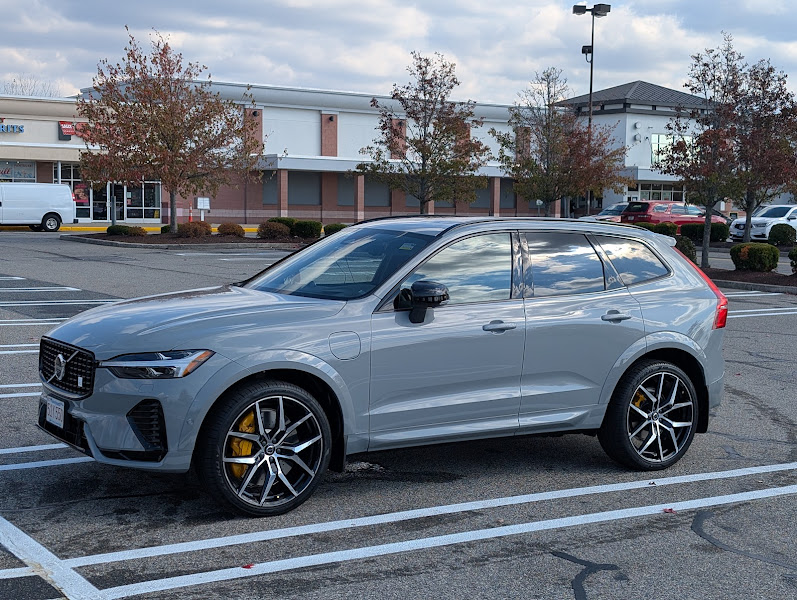 Bernardi Volvo Cars Natick Service Center