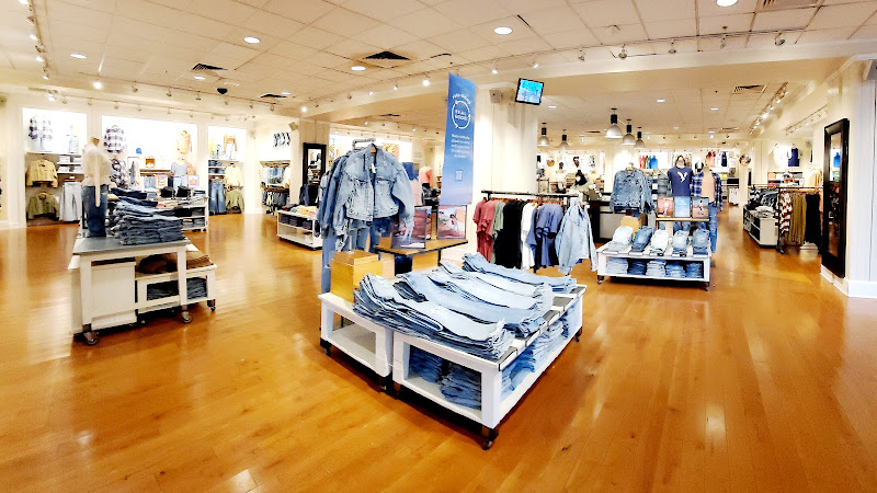 American Eagle Outfitters