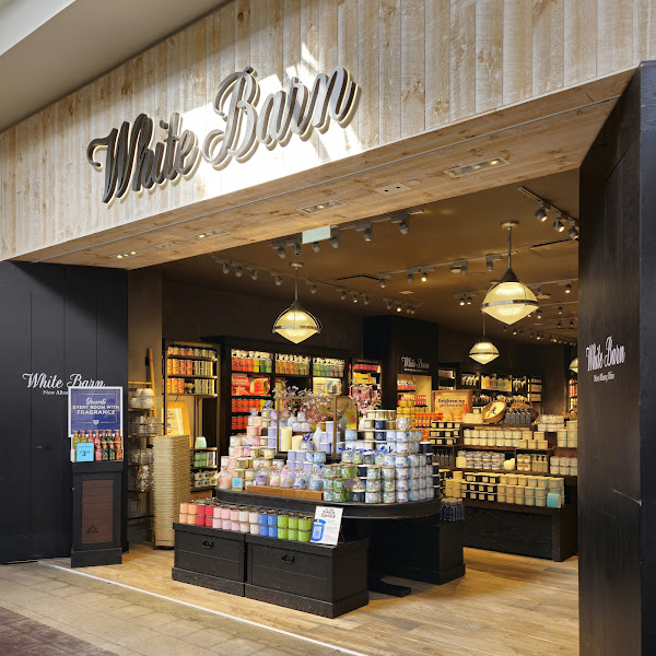 Bath & Body Works l White Barn