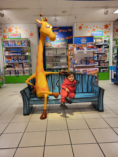 Toys"R"Us