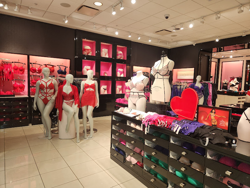 Victoria's Secret & PINK