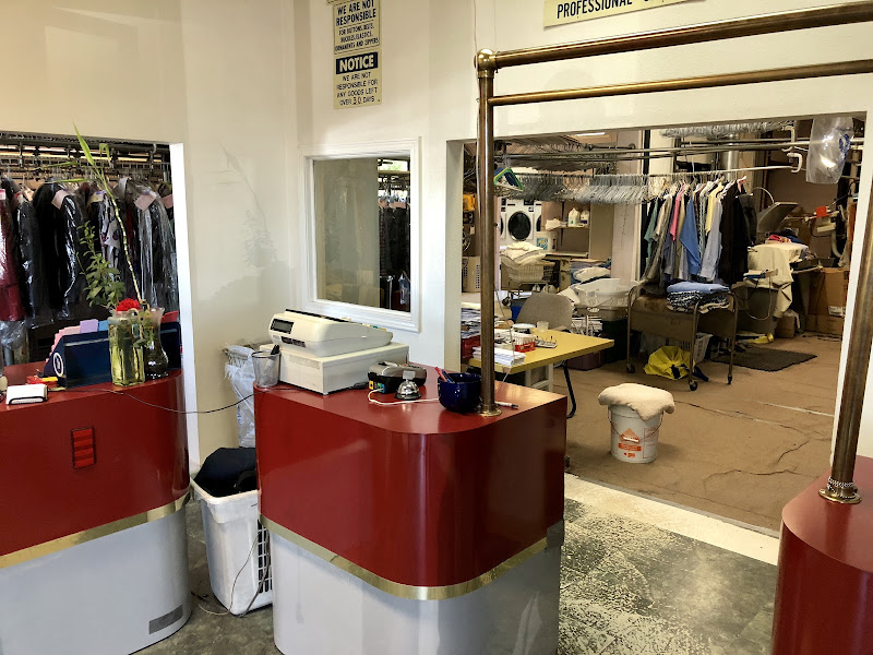 Jewel Lake Dry Cleaners/ Laundry Mat