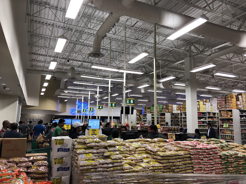 MacArthur Marketplace