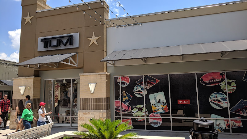 Tumi