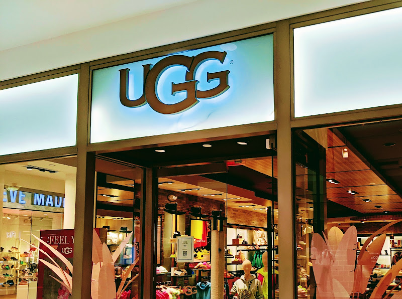 UGG Lenox Square