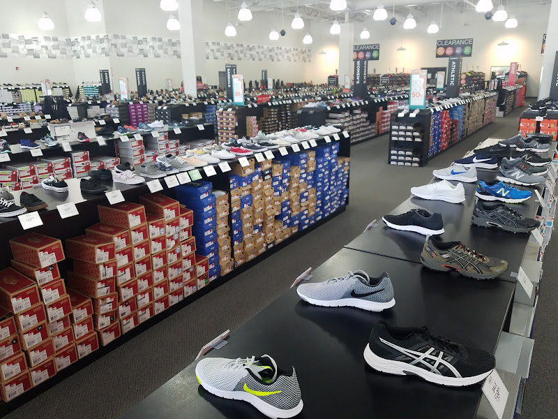 Off Broadway Shoe Warehouse