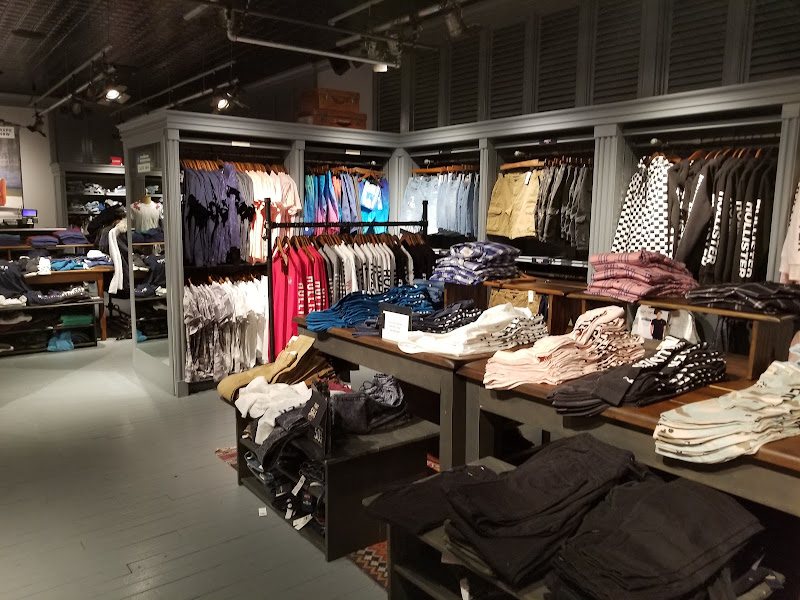 Hollister Co.