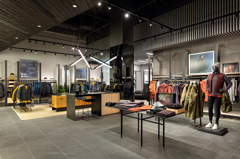 Arc'teryx Metrotown