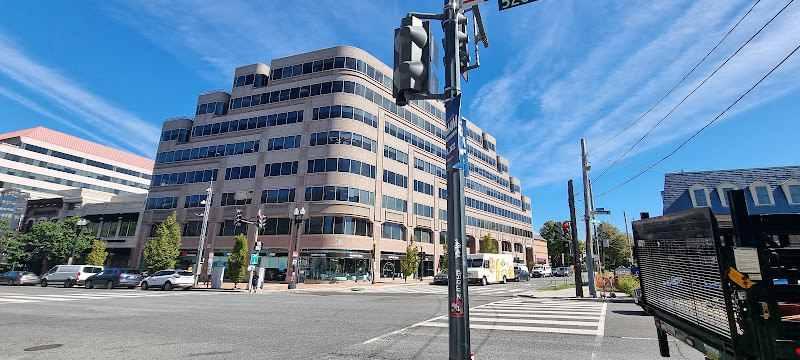 Chevy Chase Metro Plaza
