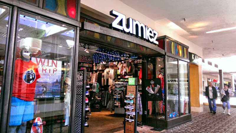 Zumiez