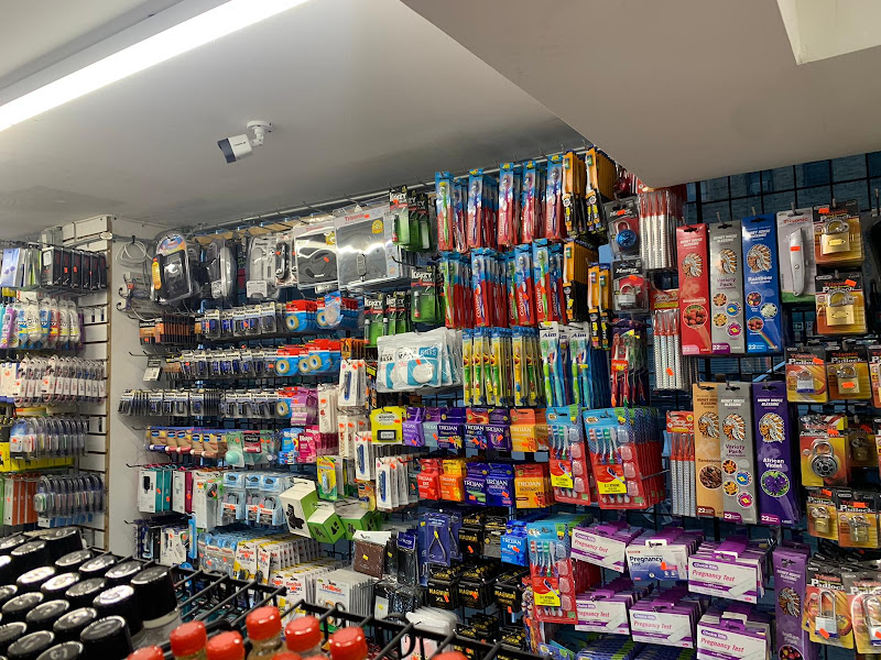 S & A 99¢ Plus o Mas