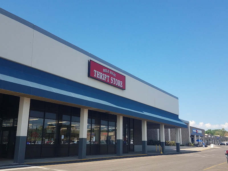 Red White & Blue Thrift Store - Northglenn
