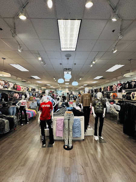 NV | Castleton Mall | Indianapolis | Womens, Kids, and Mens Urban Streetwear