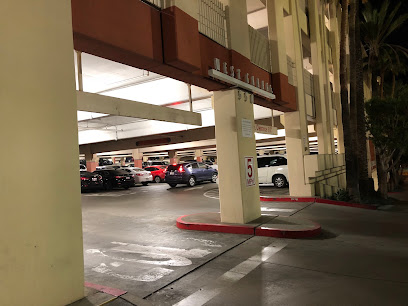 AMC Burbank 16