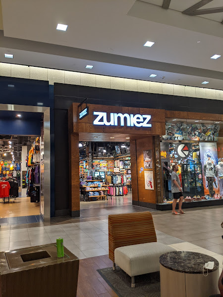 Zumiez