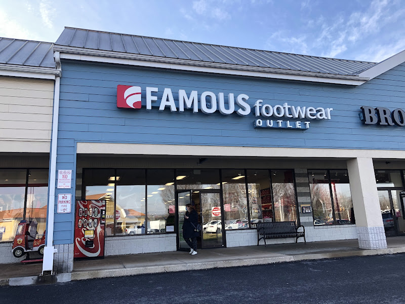 Famous Footwear Outlet