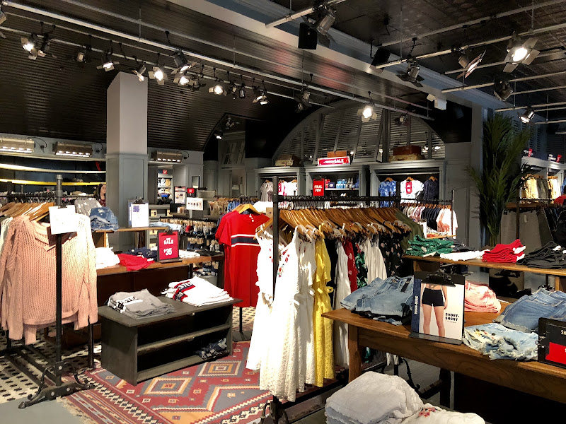 Hollister