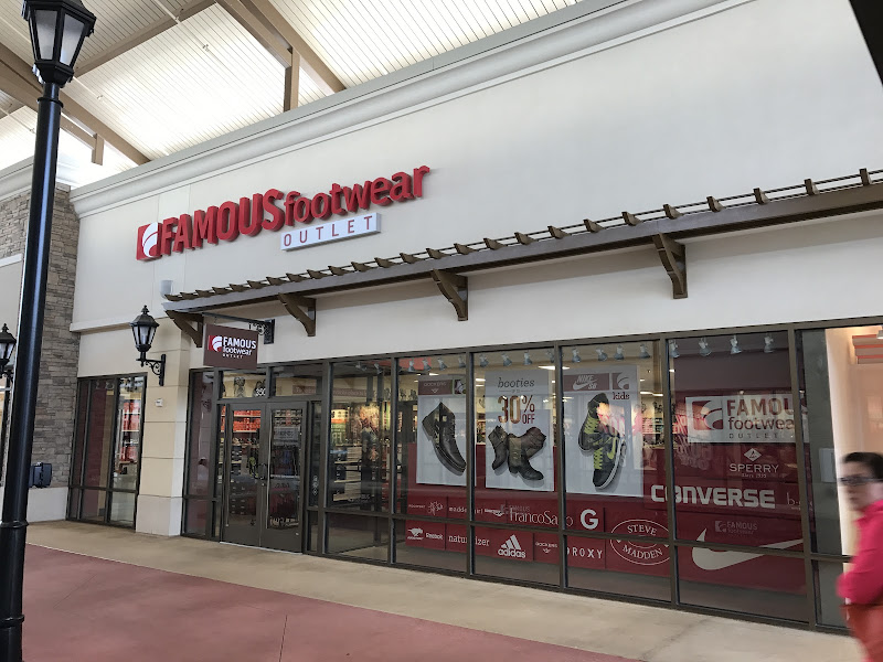 Famous Footwear Outlet