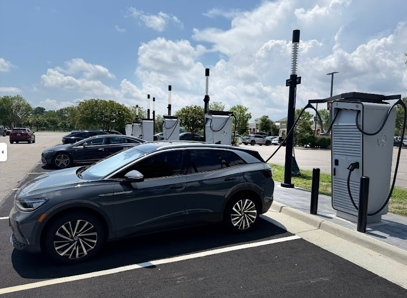 Mercedes-Benz Charging Station