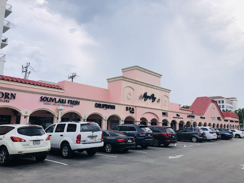 Mizner Plaza