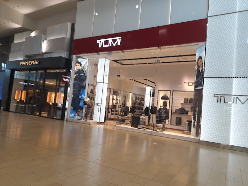 TUMI Store - Yorkdale Shopping Center