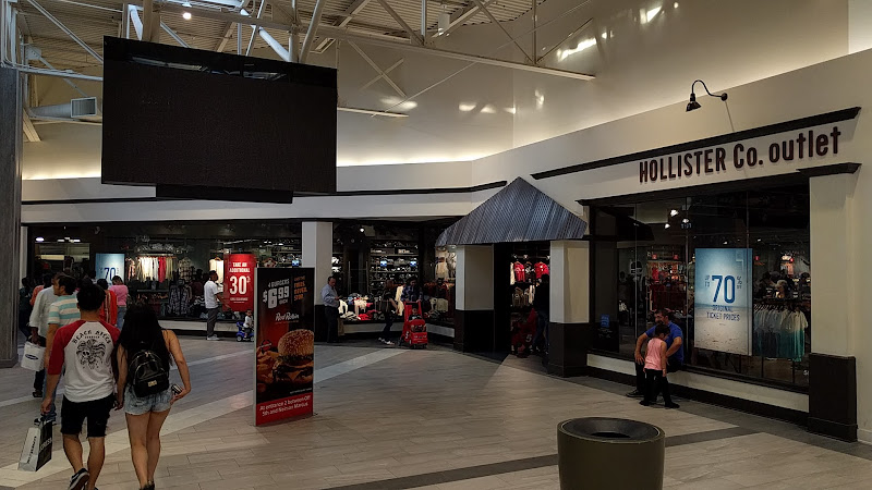 Hollister Co.