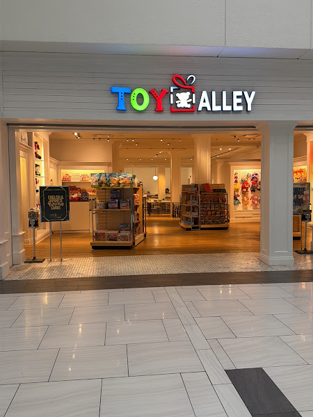 Toy Alley