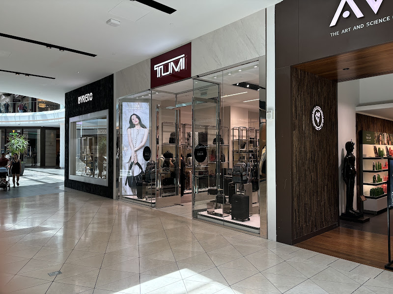 Tumi