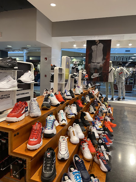 Champs Sports
