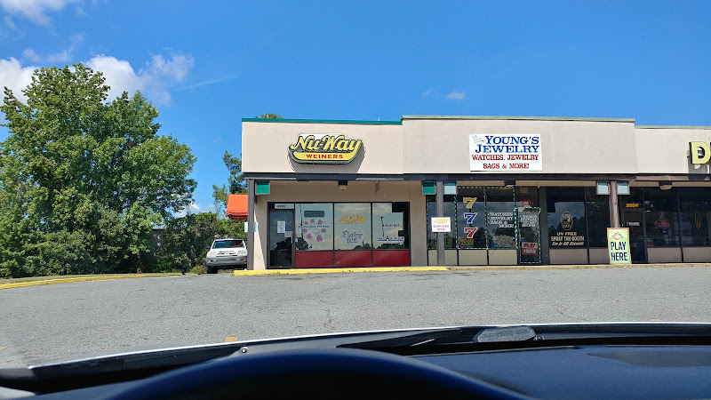 Nu-Way Weiners / Northside Drive