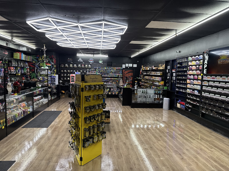 MOZ Smoke Shop & Wireless