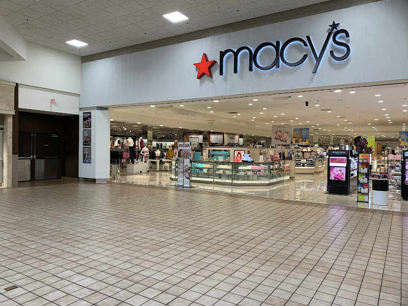 Rogue Valley Mall - Lot 5