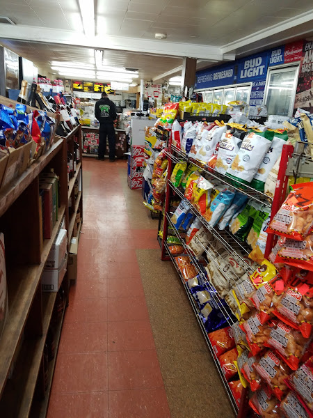 Brown's Liquors and Deli