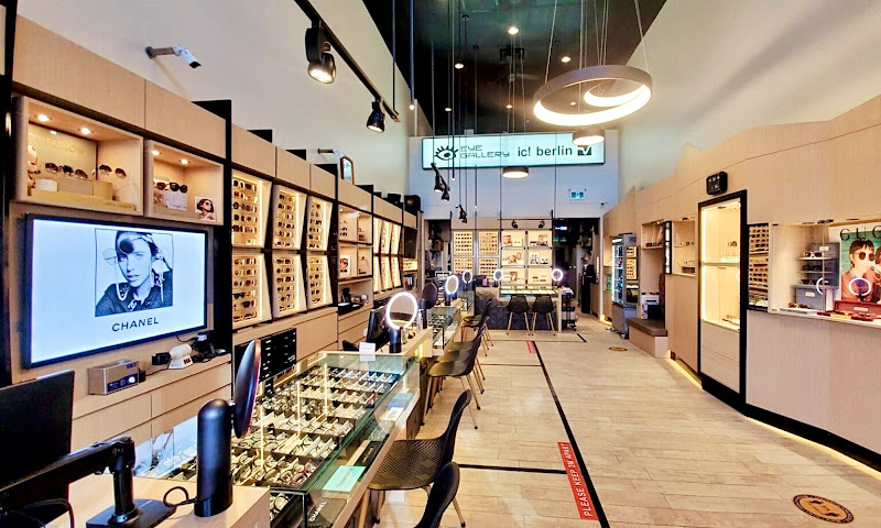Eye Gallery