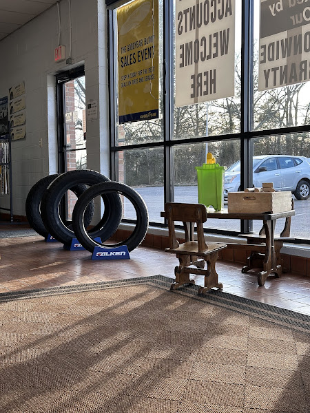 PERFORMANCE TIRE LLC
