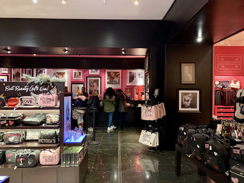 Victoria's Secret & PINK