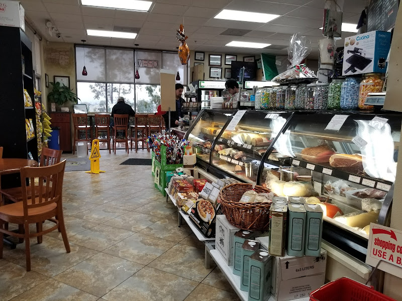 Italia Panetteria & Deli