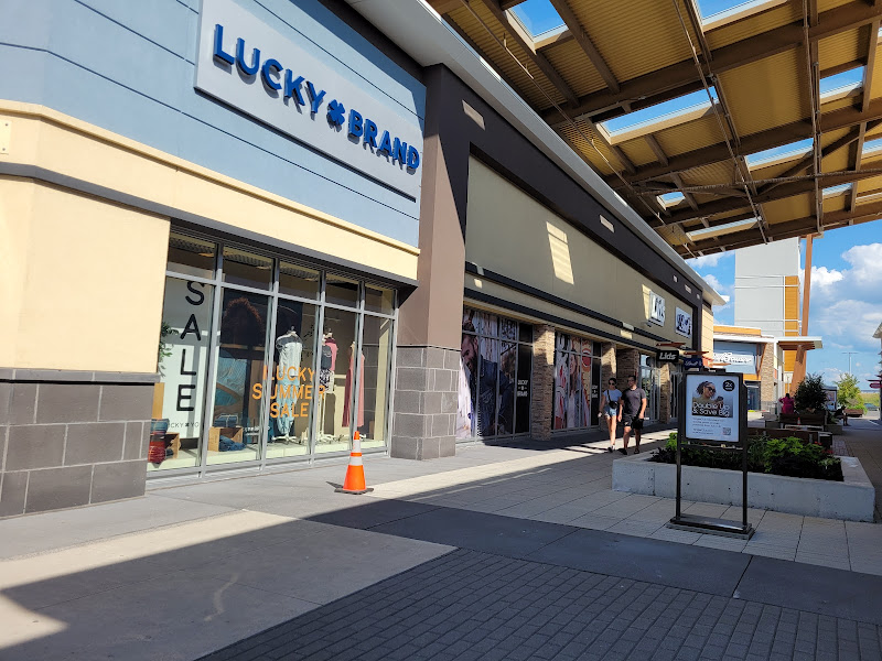 Tanger Outlets Food Court