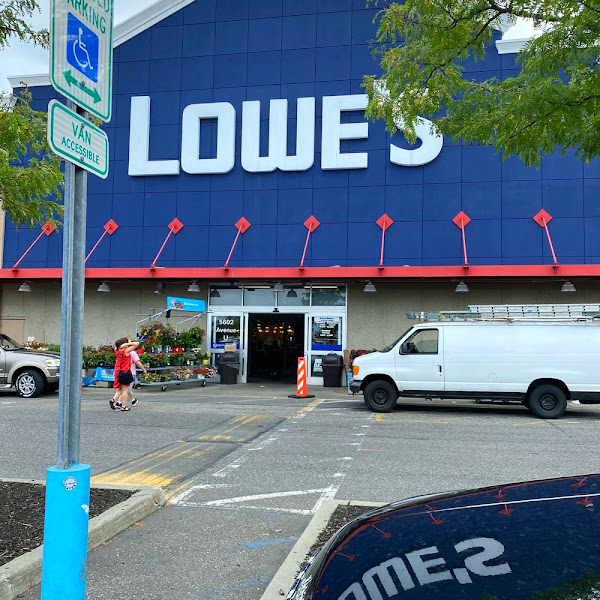 Lowe's Garden Center