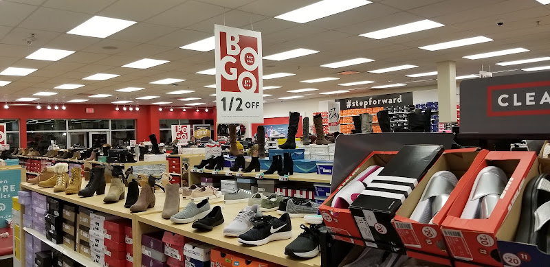 Famous Footwear Outlet