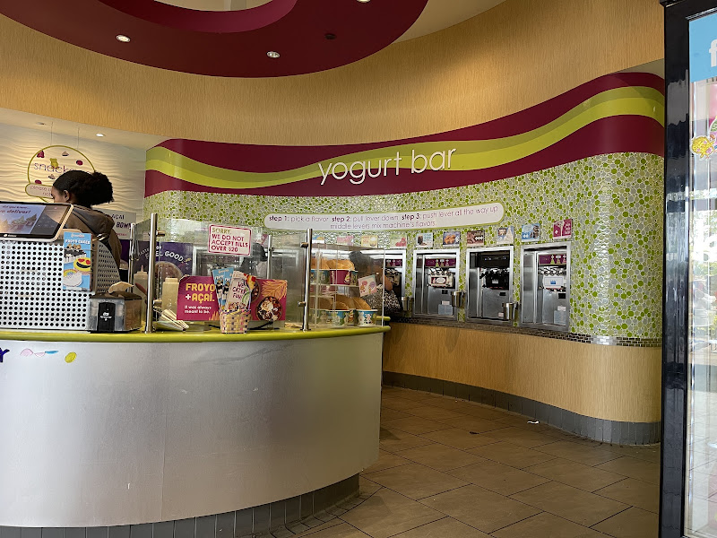 Menchie's Frozen Yogurt