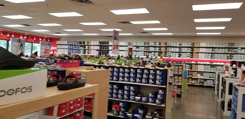 Famous Footwear Outlet