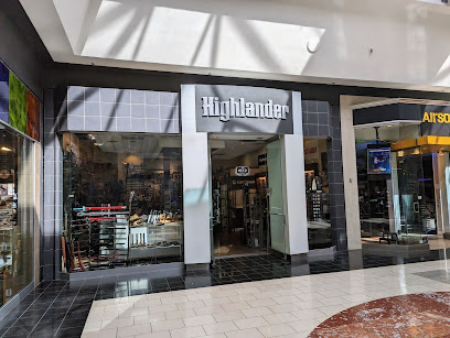 Highlander Knvies and Swords