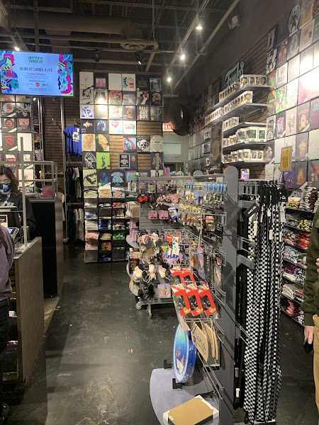 Hot Topic