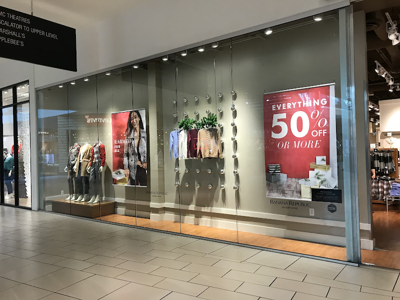 Banana Republic Factory Store