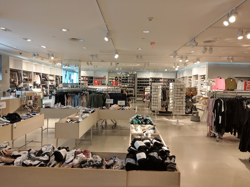 H&M