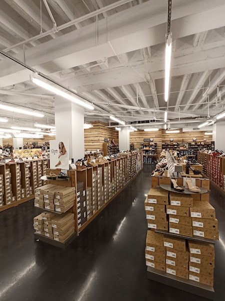 DSW Designer Shoe Warehouse