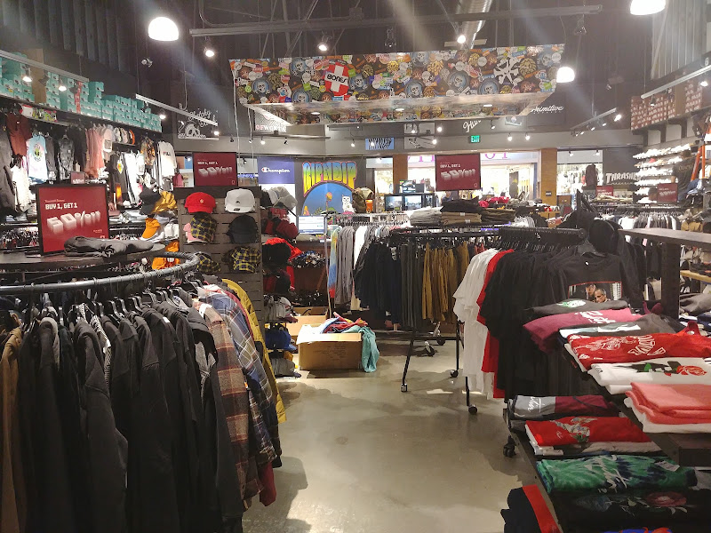 Zumiez