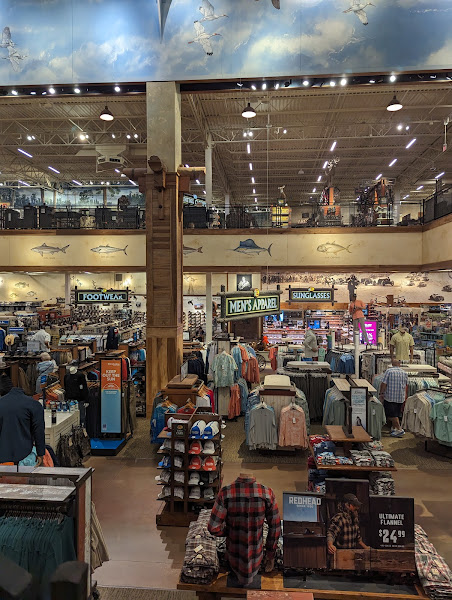 Bass Pro Shops/Cabela’s Boating Center