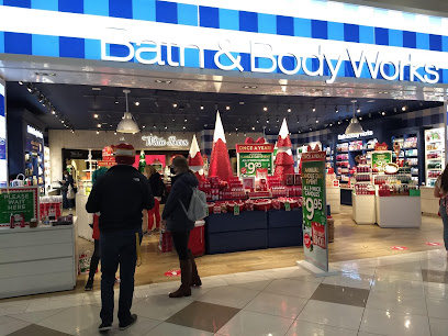 Bath & Body Works/White Barn